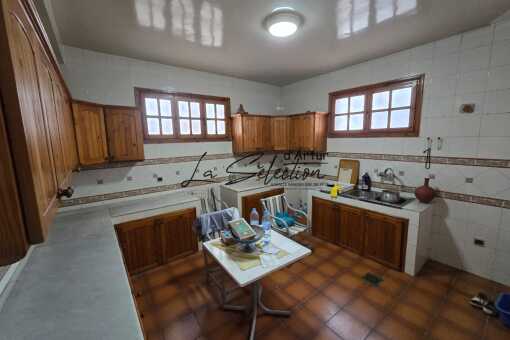 Maison au centre du quartier Salam à Vendre