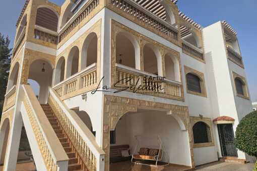 À VENDRE – Superbe Villa de Prestige à Illigh – Vue Mer et Montagne