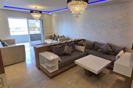 Grand appartement T3 à Louer avec piscine parking sous-sol et vue panoramique sur la ville