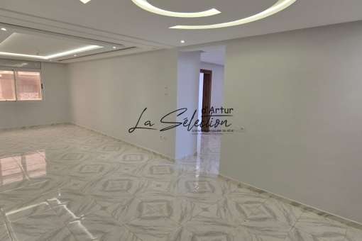 Grand appartement de 3CH à Louer à Founty